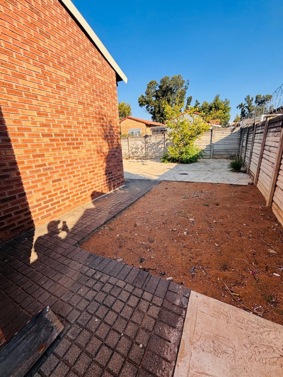 3 Bedroom Property for Sale in Protea Park North West